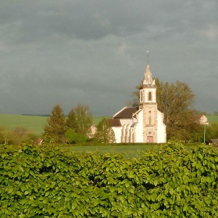 Gite Le Tremblay Thianges Exterior foto